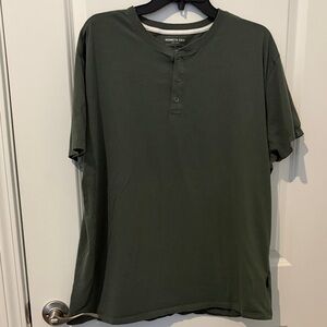 Kenneth Cole Dark Green Men's Short Sleeve Henley
